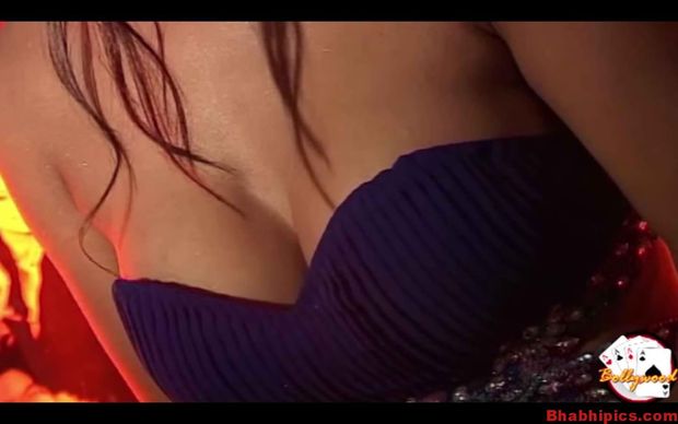 Poonam Pandey big boobs