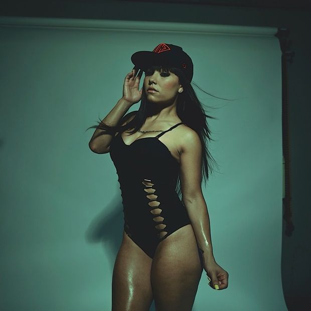 Hot Sexy Latinas Shake That Cute Ass 1636