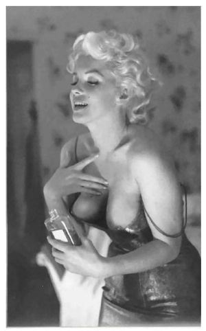 Marilyn with breast out
