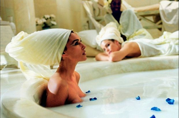 MONICA BELLUCCI