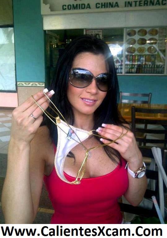 Hot Sexy Latinas Shake That Cute Ass 1392