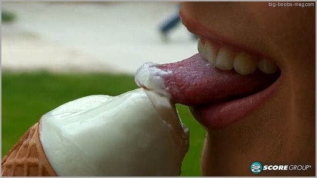 She Lick a Ice Cream Like to Lick the Tip of the Cocks