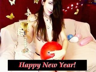 Petite Cuckoldress Ready to Cuck You in the New Year