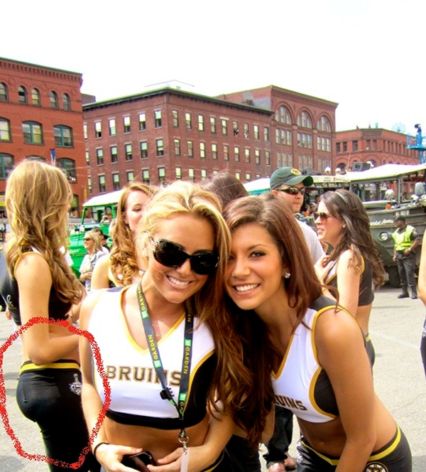 Awesome bubble butt accidentally captured in Boston
