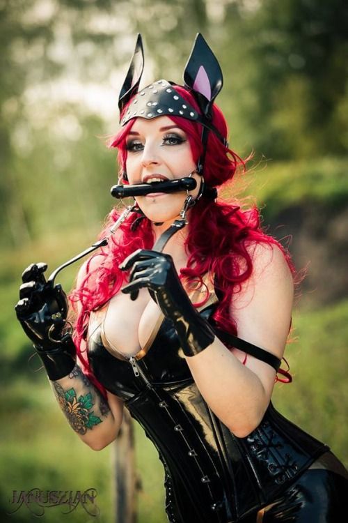 tightwaist:Giddyup! by KodoqKatie