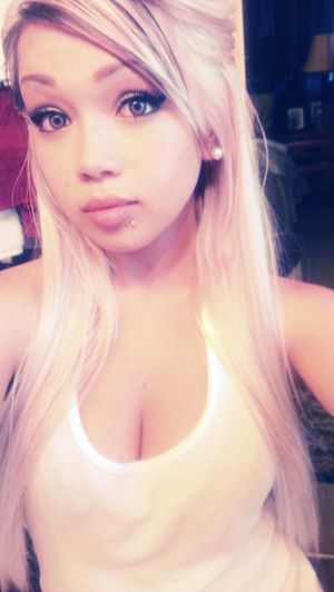 Hot Sexy Latinas Shake That Cute Ass 167