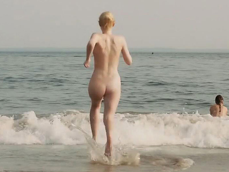 Dakota Fanning Ass