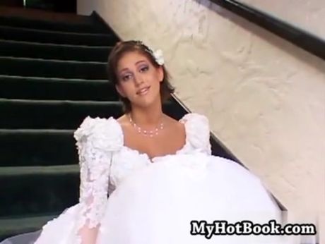 Eve Lawrence and Harmony Rose are at the wedding r - 21 min