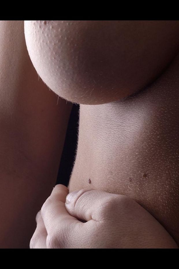 Underboob
