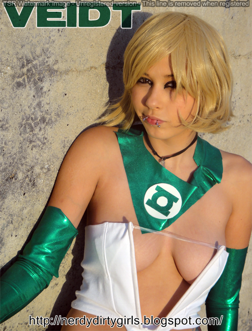Hot Fangirl Green Lantern Cosplay