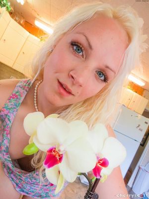 Cherry Scott Bathroom Selfies