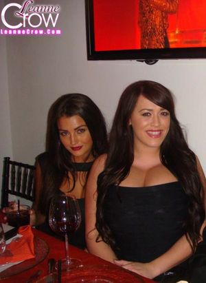 Leanne Crow Shared Selfies