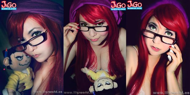 Living With HipsterGirl and GamerGirl cosplay