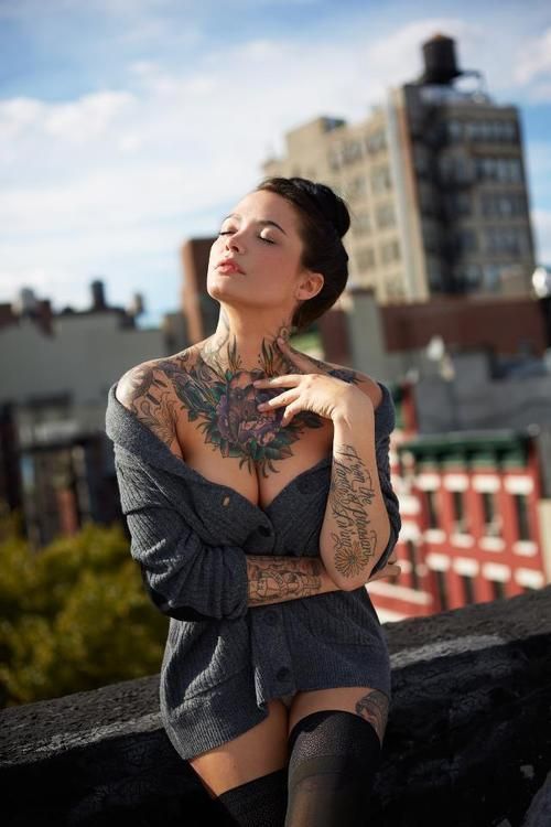 Live Naked Hottie Wallpaper  7699