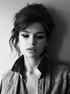 Nude Stunner Wearing Garters 11103