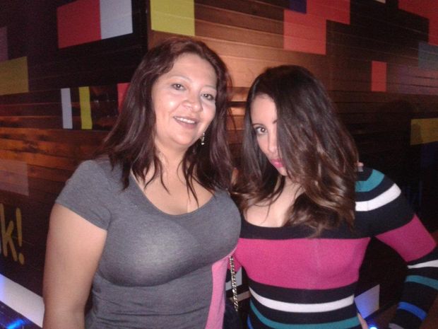 mom and daughter