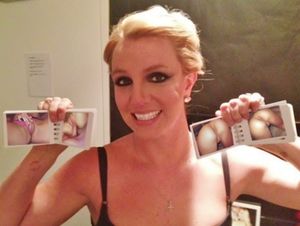 Britney Spears showing off her private pics