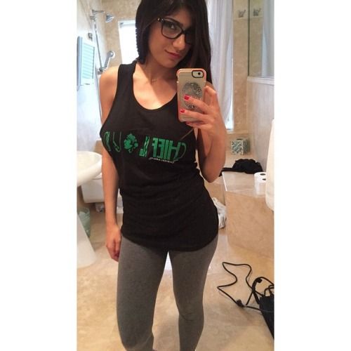 @miakhalifa1 (via selfshotmag):