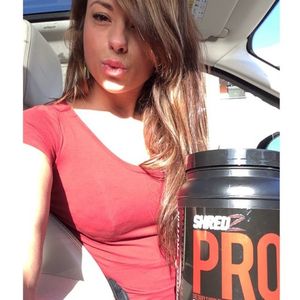 @sandraprikker (via selfshotmag): On the way to family, but not...