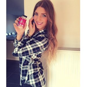 @celineschh (via selfshotmag): Love the results of @hairfinity...