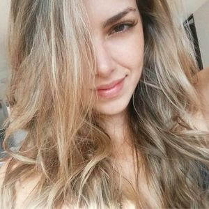 @anllela_sagra | via selfshotmag: Buenos diassss hermosurassss!...