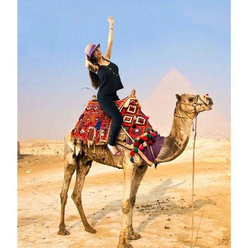 @miakhalifa1 (via selfshotmag):
GUESS WHAT DAY IT IS!!