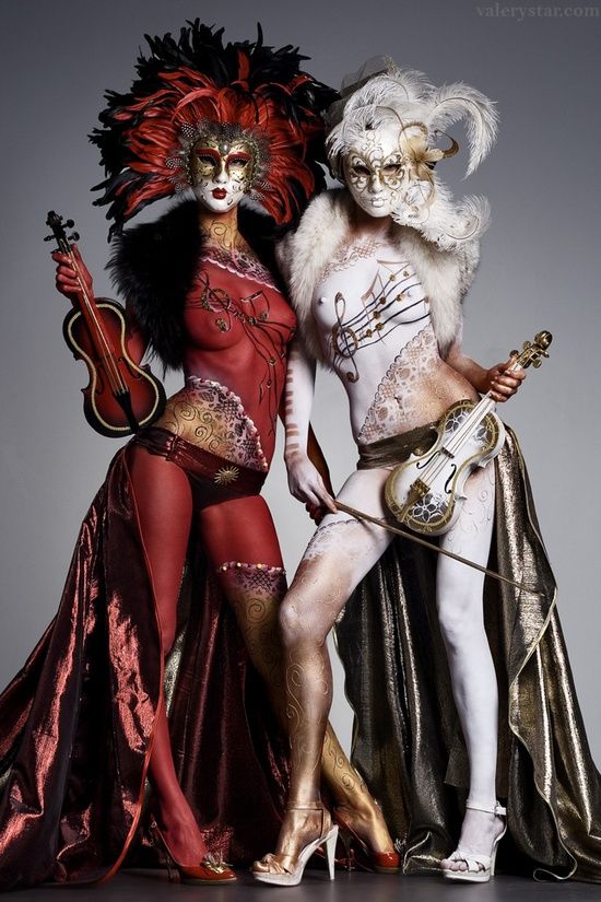 Red & white babes in feathers