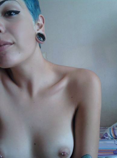 Teen cumslut. (direct) (source)
Follow Best Hardcore Blog for more.