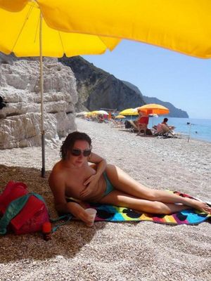 bikini ex-gfs She goes on vacation with her mom hot