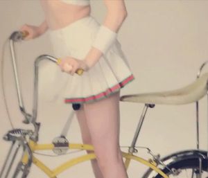 Emma Stone -11/88 -5'6''- 32A-23-32''- 115lbs - 8-Shoe, Sweet Cunnilingus! - Yum! Yum!