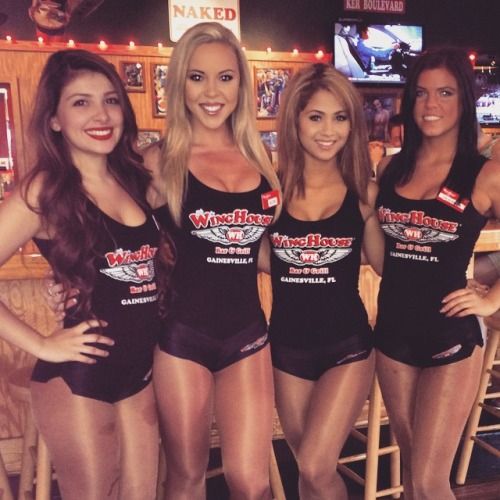 @alexismontgomery (via selfshotmag):
Come in and see us!!!!!!...