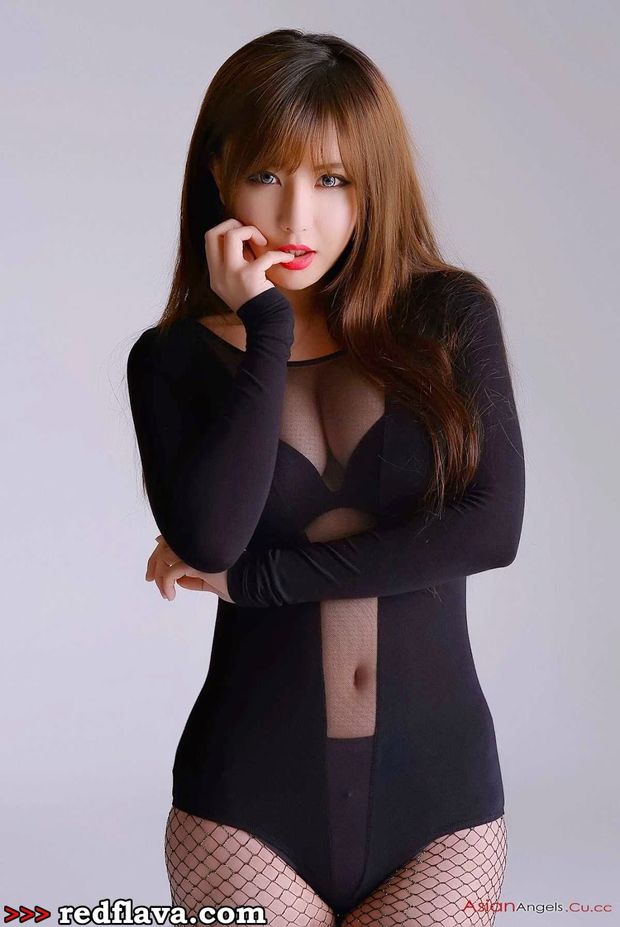 Korean Sexy Model Ryu Ji Hye Photo Gallery - Click Website for full gallery
