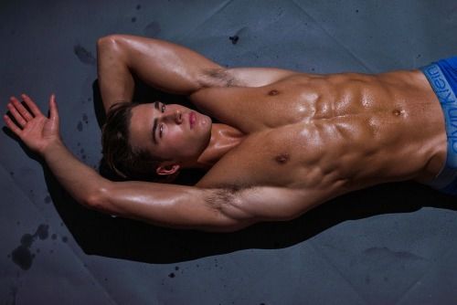 Reblog: hotguyschat:
Nic Palladino