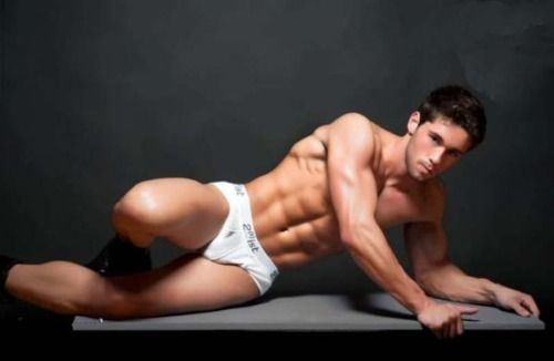 Reblog: hotguyschat:

Nick Ayler