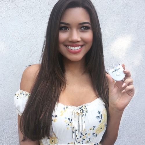@missjuliakelly via selfshotmag: @BrighterWhite has my teeth...