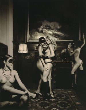 Classy Naked Peach In Stockings 19711