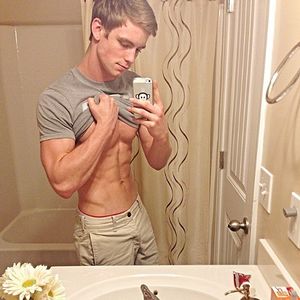 Reblog: mundobrazil: Dustin McNeer !!