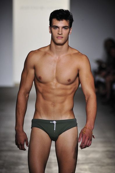 Reblog: hotguyschat:

Matt Terry