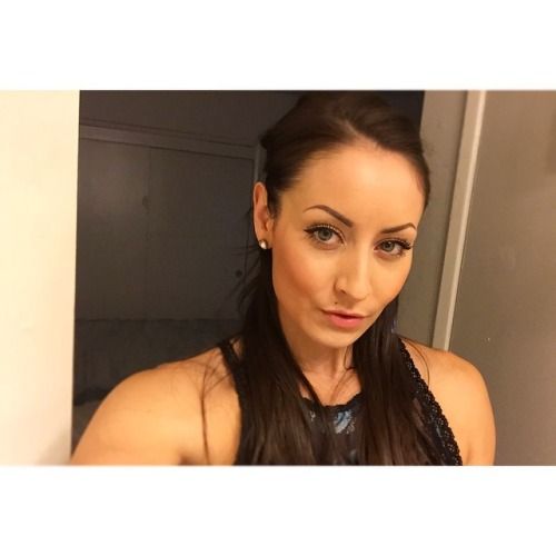 @_st3phani3_ (via selfshotmag): -
Happy SuperBowl Sunday!!...
