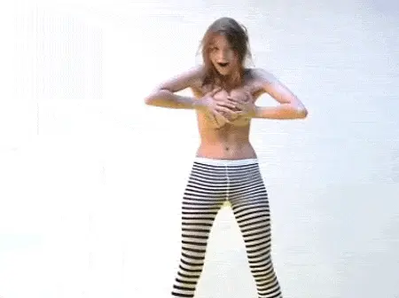 leggings busty
