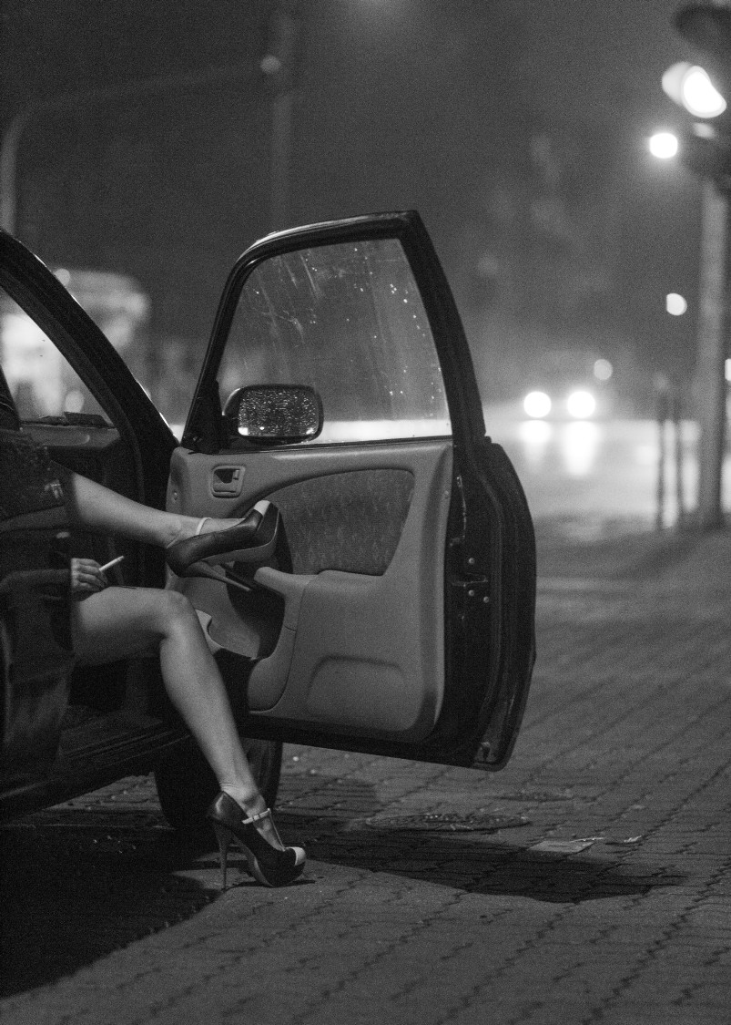Teasing from a car