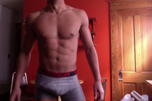 Reblog: mysunlityears:
college mornings