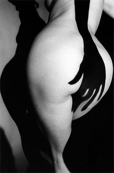 adult-mag:by Jeanloup Sieff, from DERRIERES