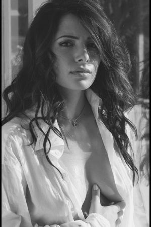 Sarah Shahi - 1/80 - 5'3''- Totally Hot Texan....Yum! Yum!