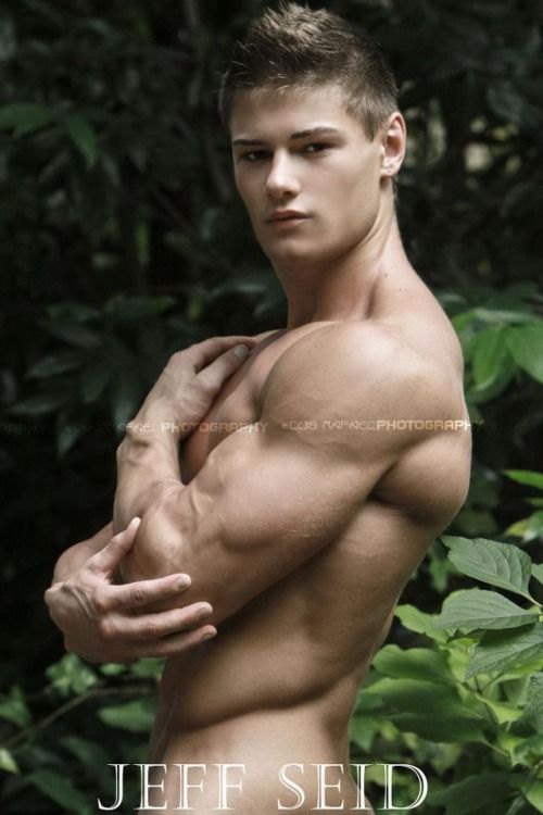 Reblog: Enjoy my archives: Sexy Gay Men and Random Gay Posts