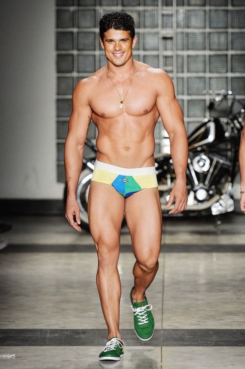 Reblog: grabyourankles:Edilson Nascimento walks for Elian...