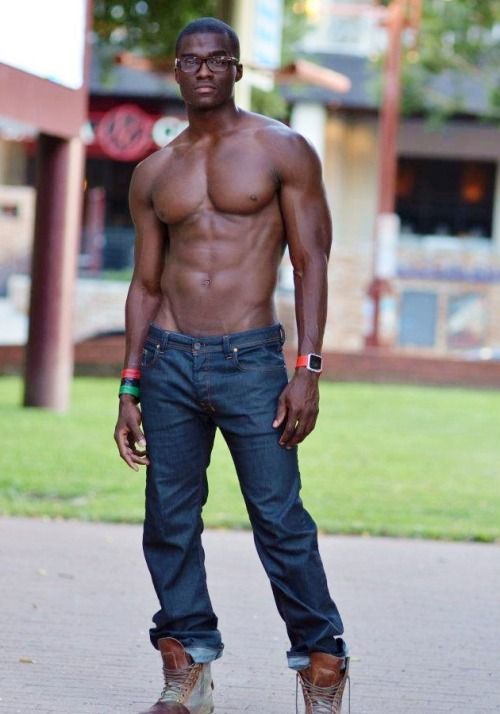 Reblog: vispreeve:model: Derrick aka dsands817*