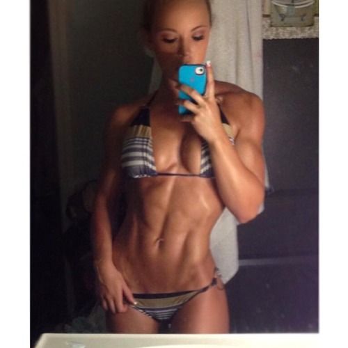 @alexismontgomery (via selfshotmag):
Motivation on this gloomy...