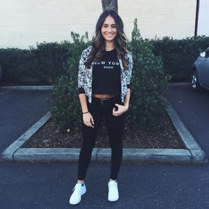 @gymxmel (via selfshotmag): #heart