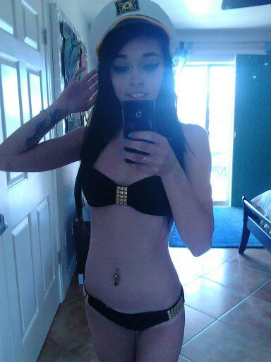 (via selfshotmag)